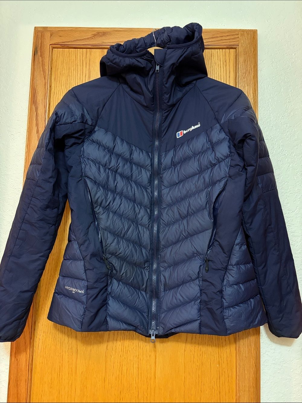 Berghaus Women's Navy Hooded Puffer Jacket 850FP Down Small Ulvetanna Hybrid S